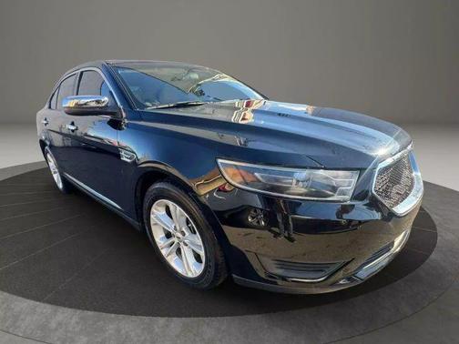 2018 Ford Taurus SE