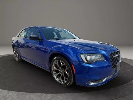2018 Chrysler 300 Touring