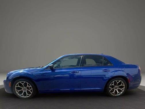 2018 Chrysler 300 Touring