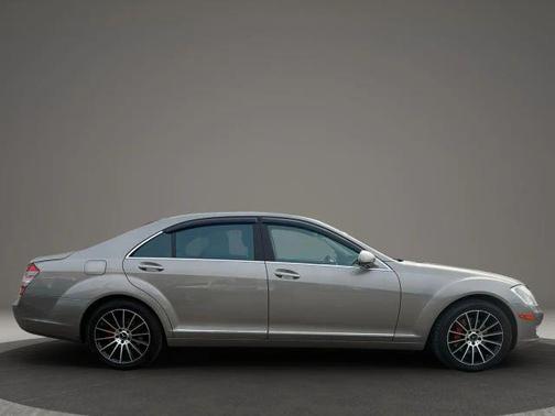 2007 Mercedes-Benz S-Class S 550