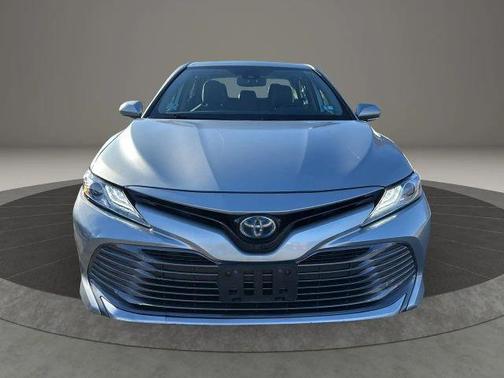 2019 Toyota Camry Hybrid XLE