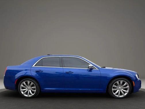 2018 Chrysler 300 Touring