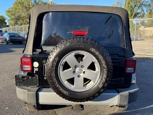 2012 Jeep Wrangler Unlimited Sahara
