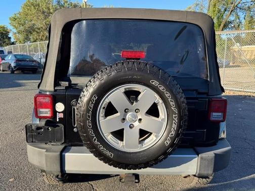 2012 Jeep Wrangler Unlimited Sahara