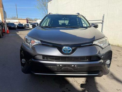 2018 Toyota RAV4 Hybrid XLE