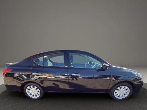 2015 Nissan Versa 1.6 SV