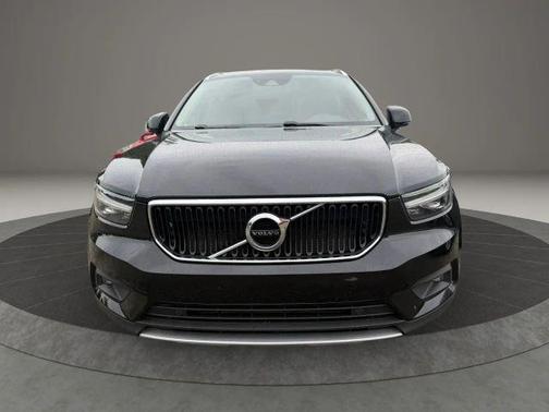Black 2021 Volvo XC40 T4 Momentum