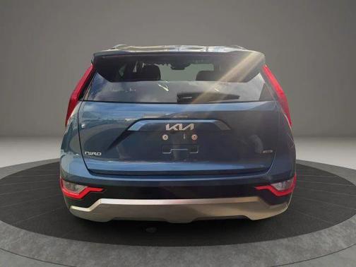 2023 Kia Niro SX