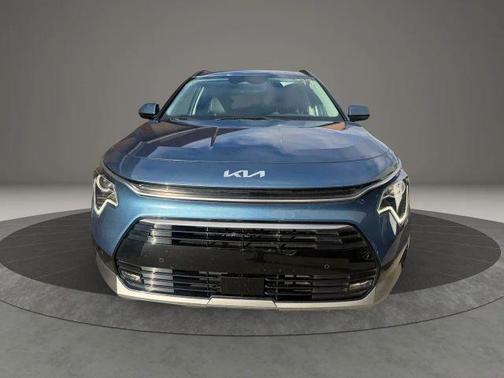2023 Kia Niro SX