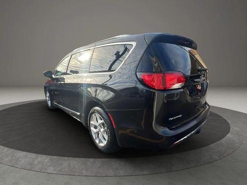 2019 Chrysler Pacifica Touring-L Plus