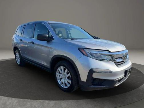 Gray 2019 Honda Pilot LX