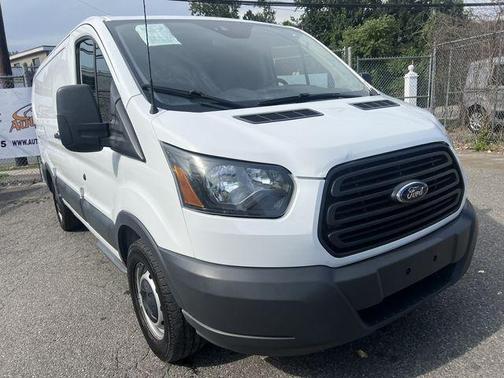 Photo 2 of 28 of 2016 Ford Transit-150 Base