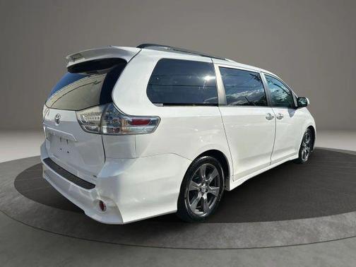 2017 Toyota Sienna SE