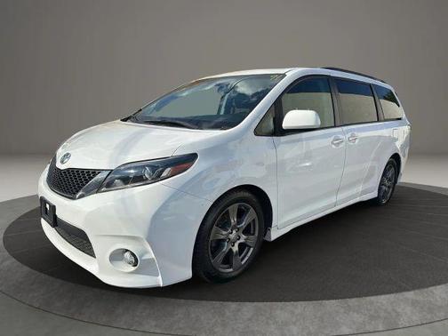 2017 Toyota Sienna SE