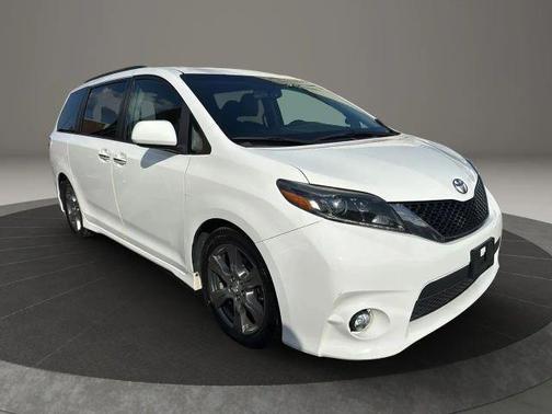 2017 Toyota Sienna SE