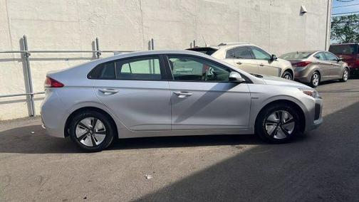 2018 Hyundai IONIQ Hybrid Blue