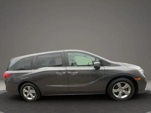 Gray 2018 Honda Odyssey EX-L
