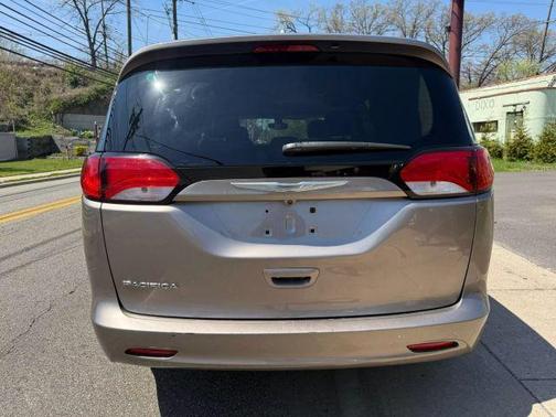2017 Chrysler Pacifica Touring