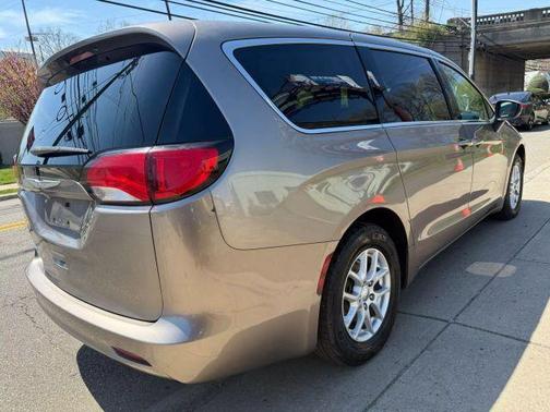 2017 Chrysler Pacifica Touring