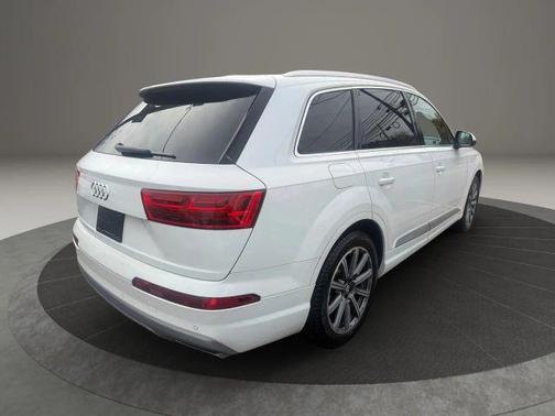 2019 Audi Q7 55 Premium