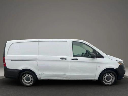 2020 Mercedes-Benz Metris Base