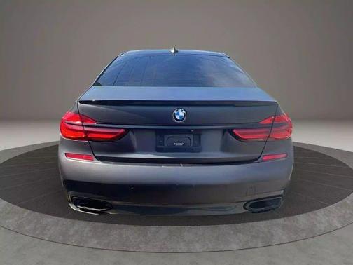 2018 BMW 740e xDrive iPerformance