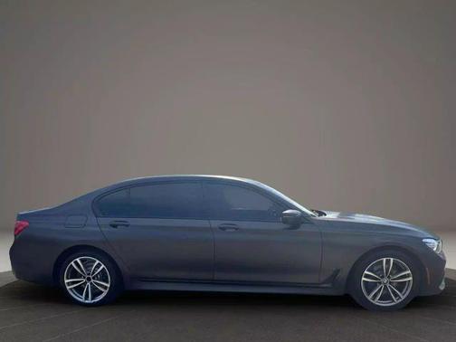 2018 BMW 740e xDrive iPerformance