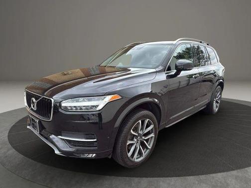 2018 Volvo XC90 T5 Momentum