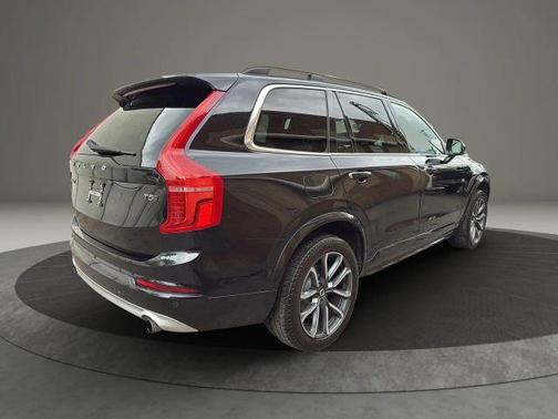 2018 Volvo XC90 T5 Momentum