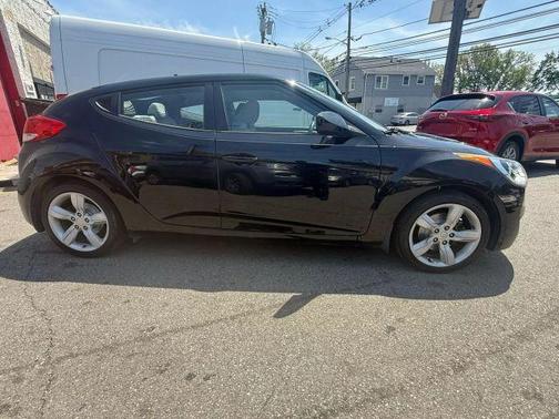 2014 Hyundai Veloster Base