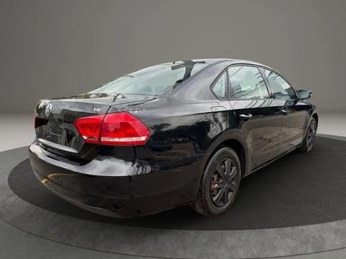 2015 Volkswagen Passat 1.8T S