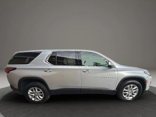 2022 Chevrolet Traverse LS