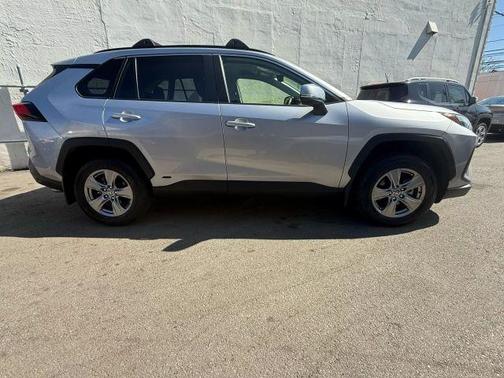 2023 Toyota RAV4 Hybrid LE