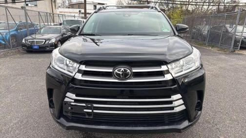 2018 Toyota Highlander LE
