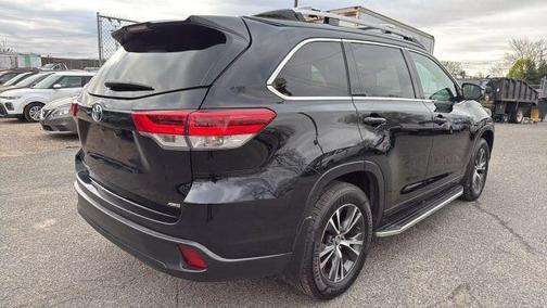 2018 Toyota Highlander LE