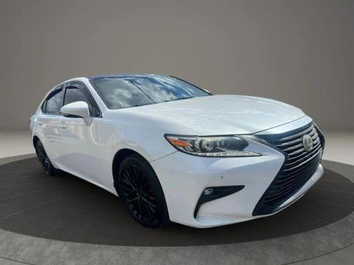 White 2016 Lexus ES 350 Base