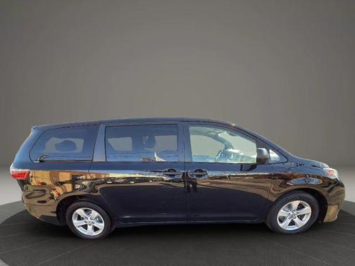 2020 Toyota Sienna L