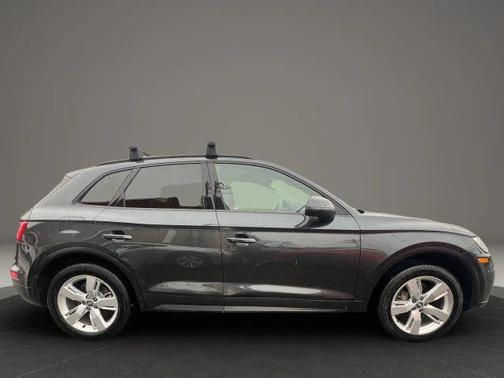 2018 Audi Q5 2.0T Premium Plus