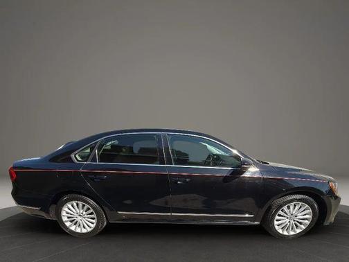 Black 2016 Volkswagen Passat 1.8T SE