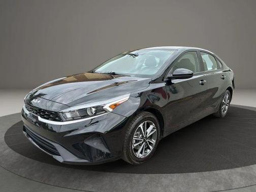 Black 2023 Kia Forte LXS