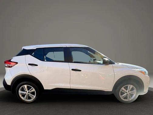2020 Nissan Kicks S