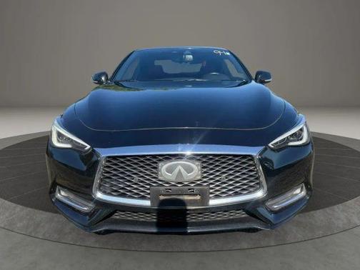 Black 2017 INFINITI Q60 400