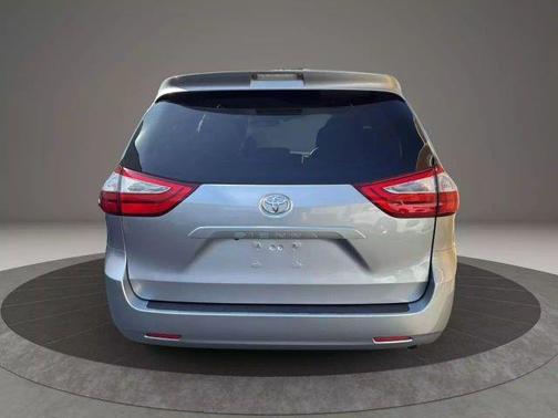 2017 Toyota Sienna L
