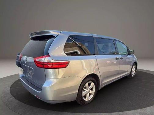 2017 Toyota Sienna L