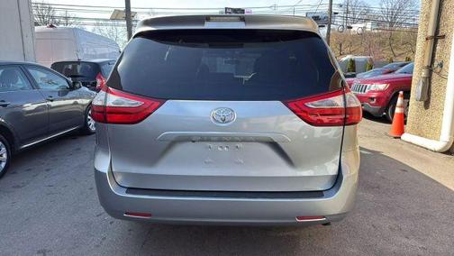 2017 Toyota Sienna L