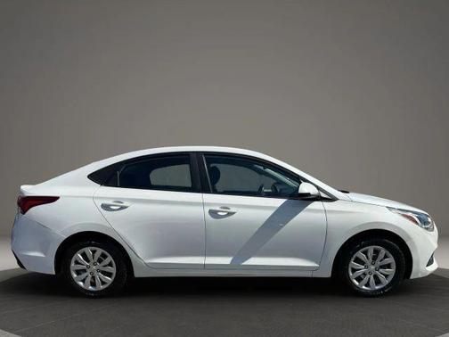 2018 Hyundai Accent SE