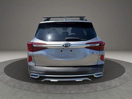 Gray 2021 Kia Seltos S