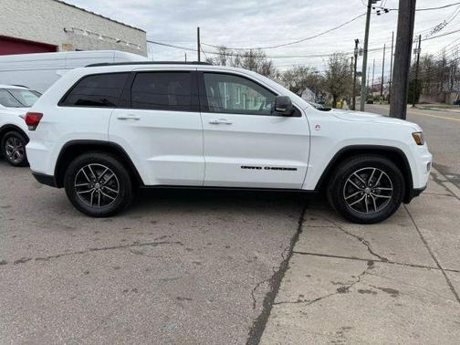 2017 Jeep Grand Cherokee Trailhawk