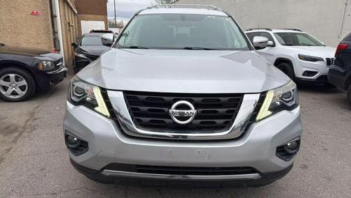 2017 Nissan Pathfinder SV
