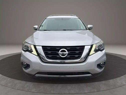 2017 Nissan Pathfinder SV